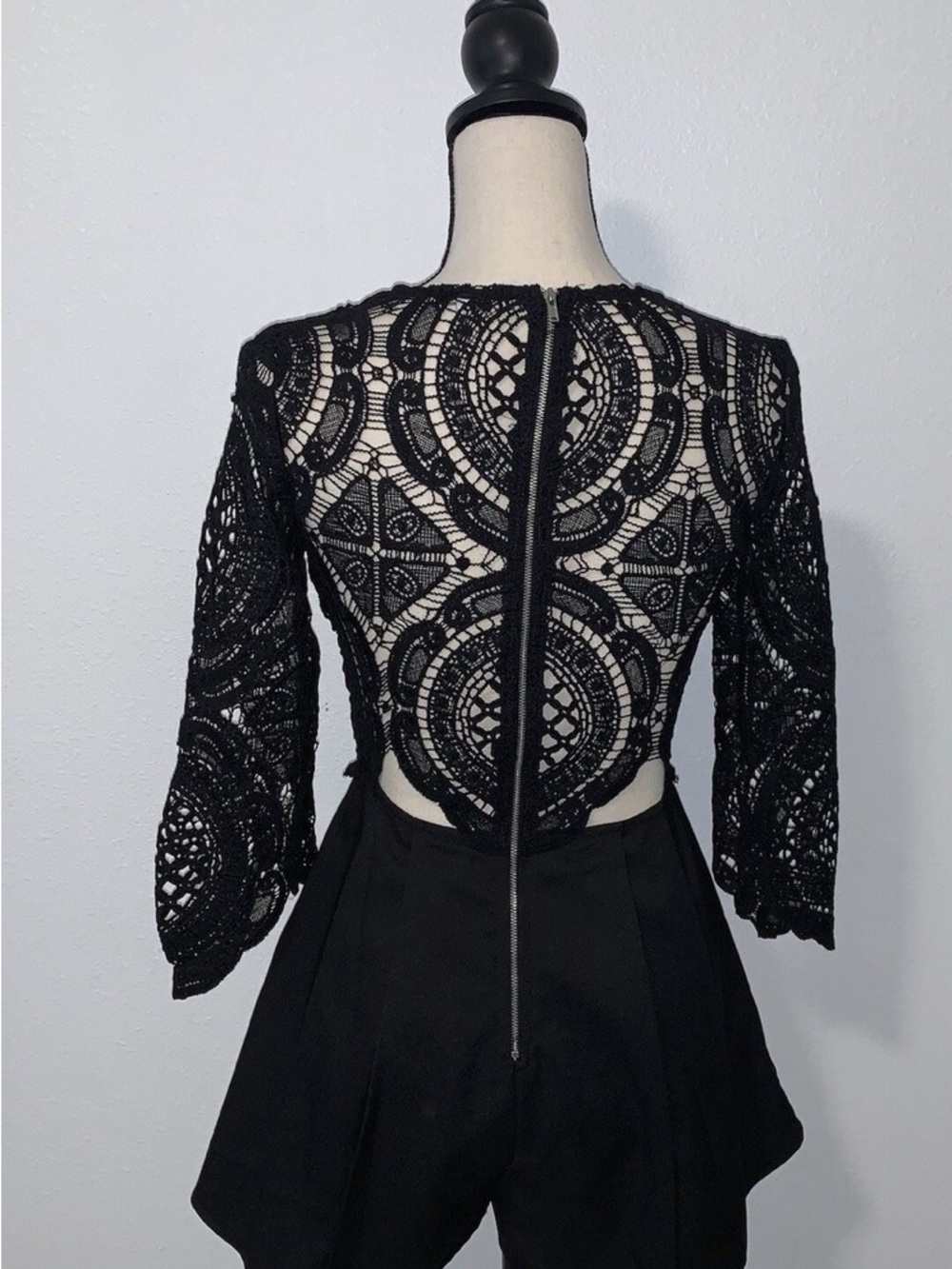 Charlotte Russe Elegant Black Lace Dress🌸Friday’s Event price - Picture 2 of 8